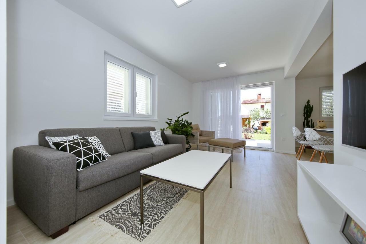 Valadar Apartments Privlaka  Zewnętrze zdjęcie