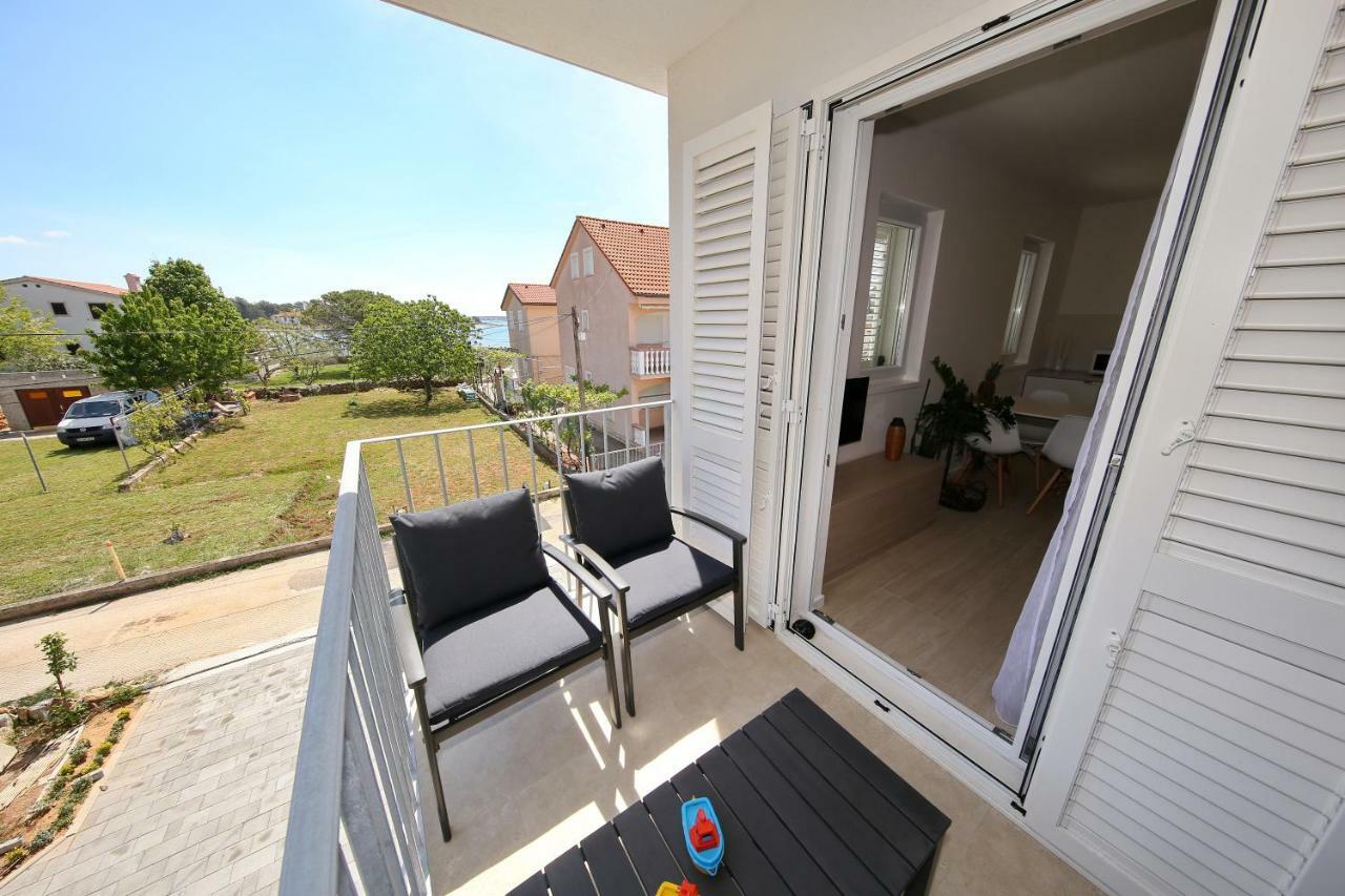 Valadar Apartments Privlaka  Zewnętrze zdjęcie